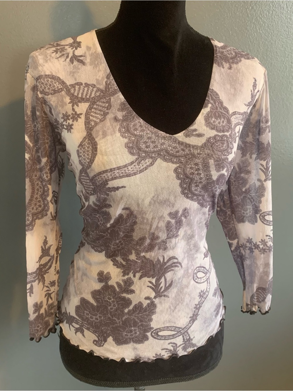 therapy Gray Floral Lace-Print Long Sleeve Scoop Neck Top